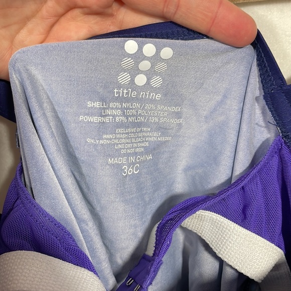 Title Nine Swim Top w Underwire and hidden adjustable back clasps. 🌟NWT🌟sz 36c - Picture 7 of 9